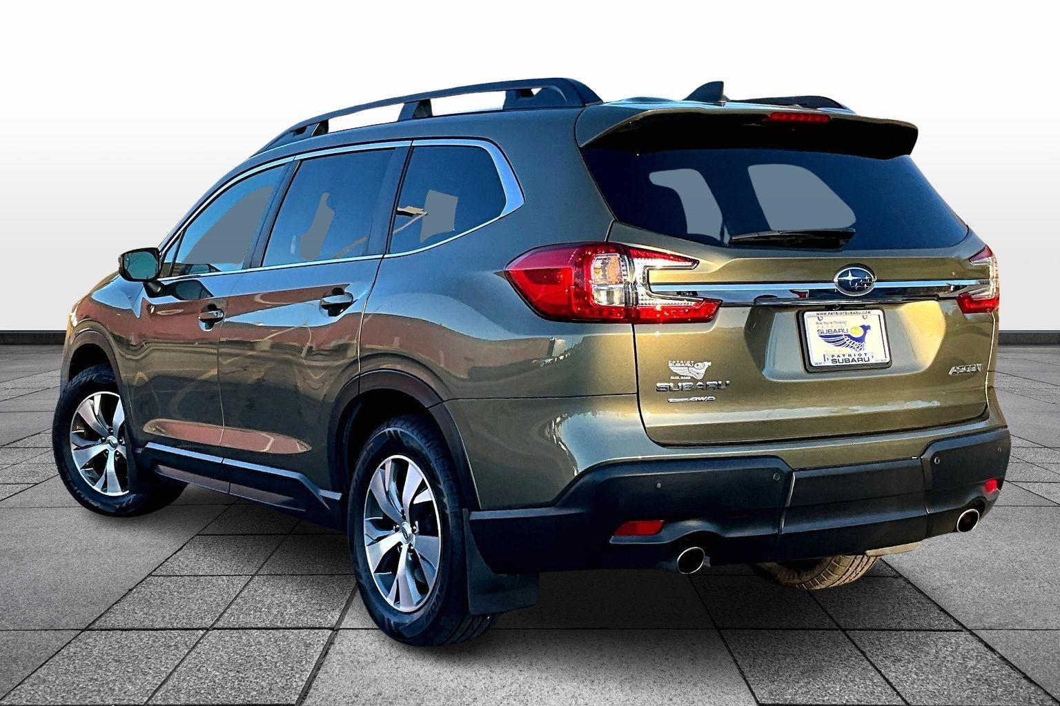 2023 Subaru Ascent Premium photo 2
