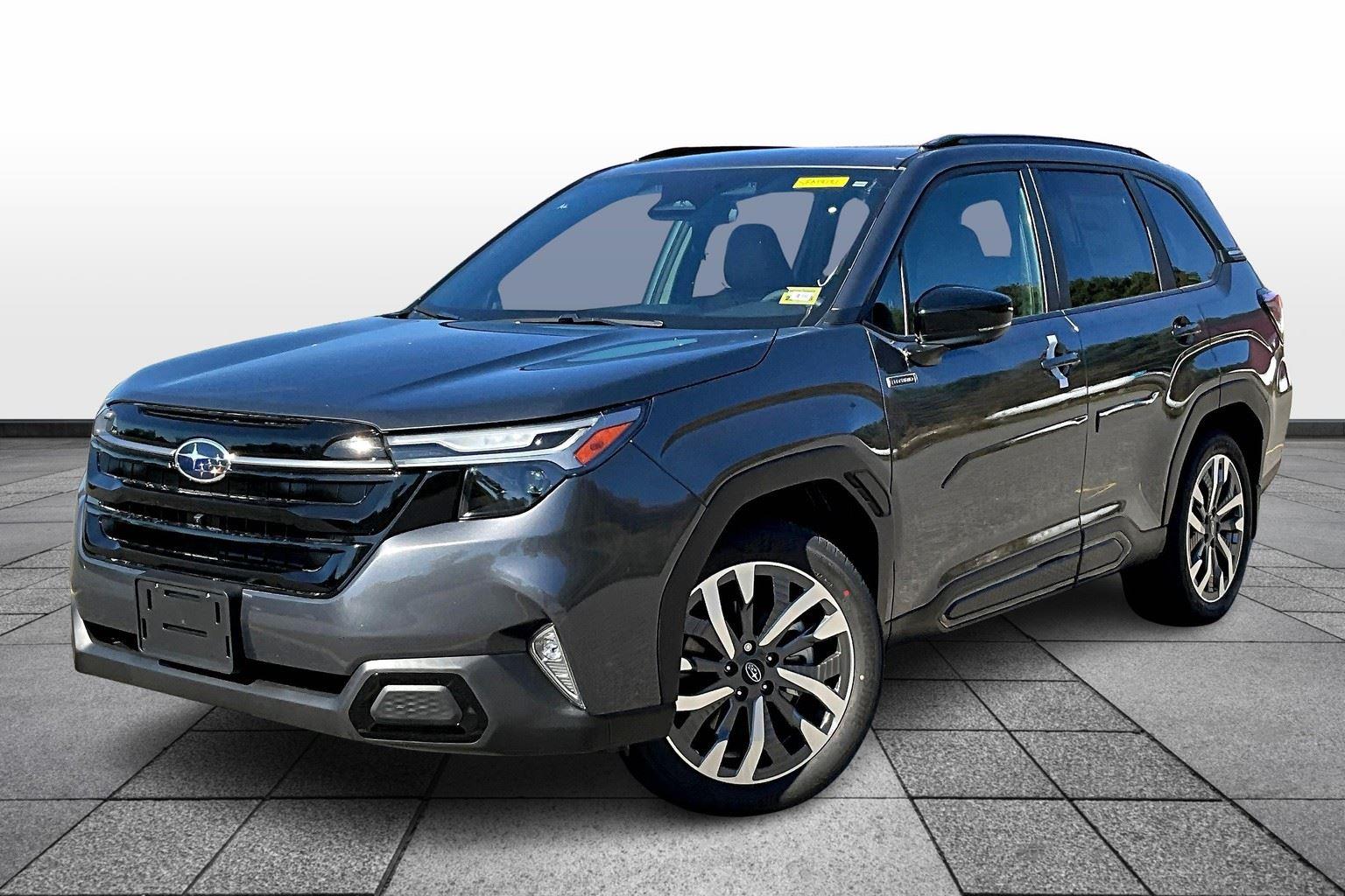 2025 Subaru Forester Touring photo 2