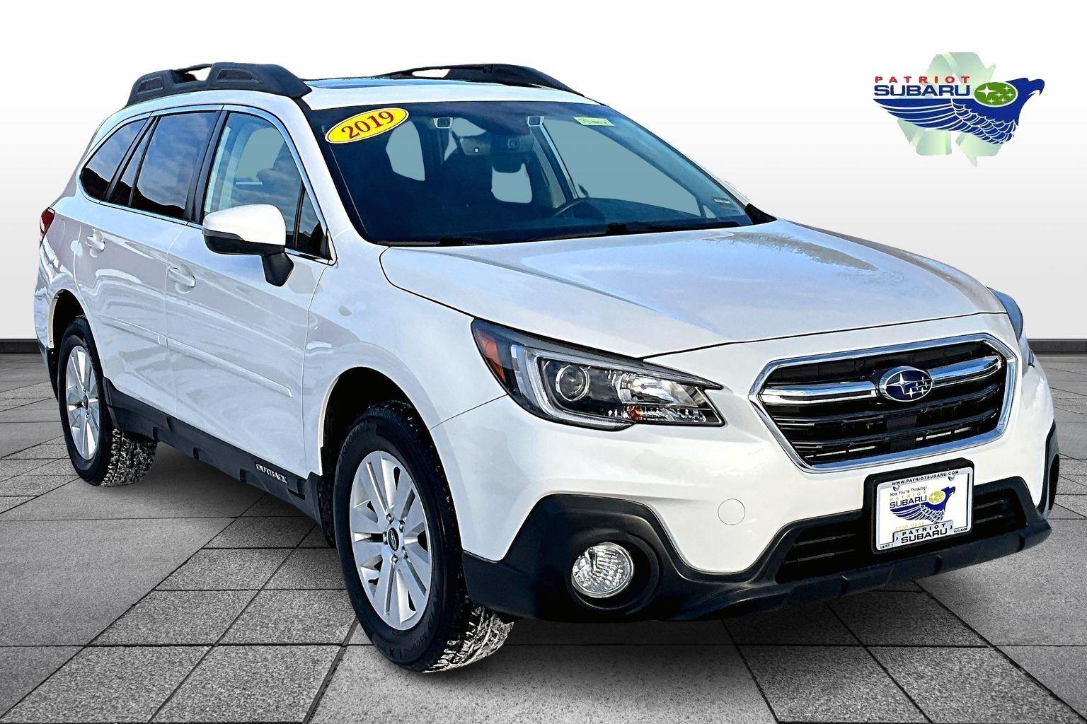 2019 Subaru Outback Premium's photo