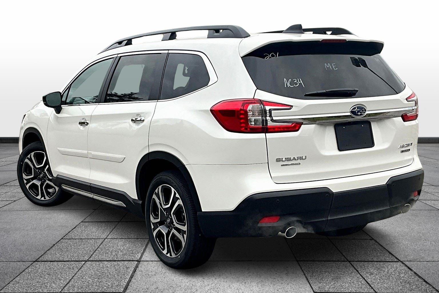 2025 Subaru Ascent Touring photo 2