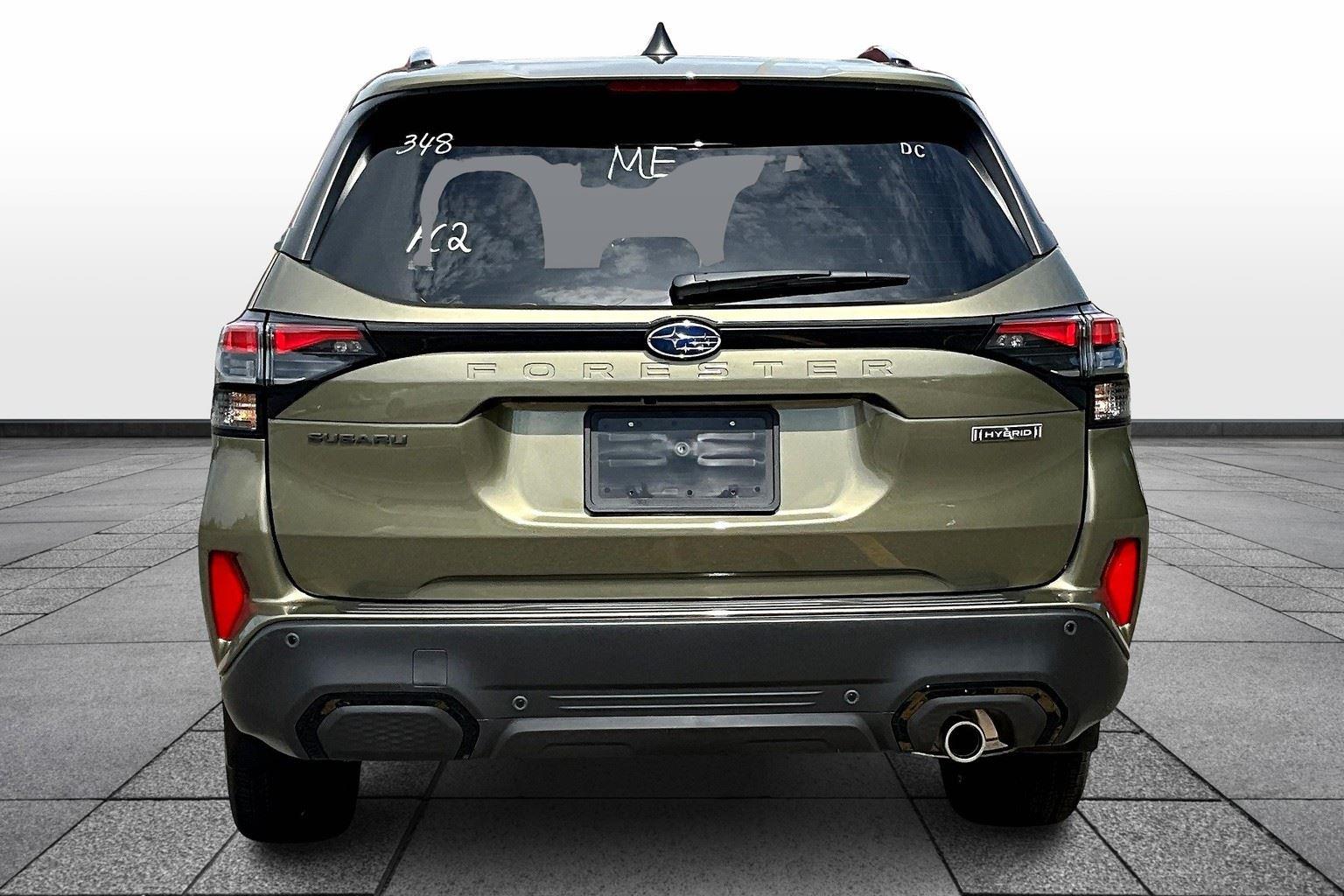 2025 Subaru Forester Touring photo 3