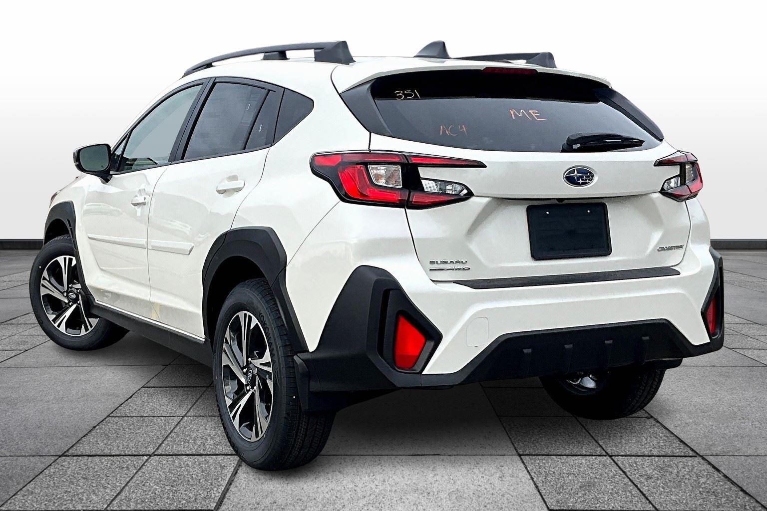 2025 Subaru Crosstrek Premium photo 2