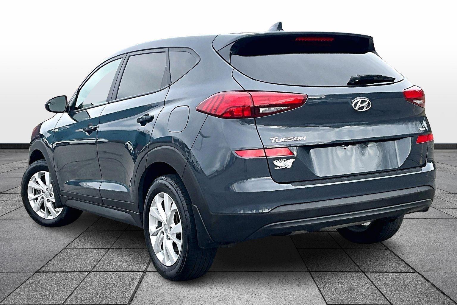 2020 Hyundai Tucson SE photo 2