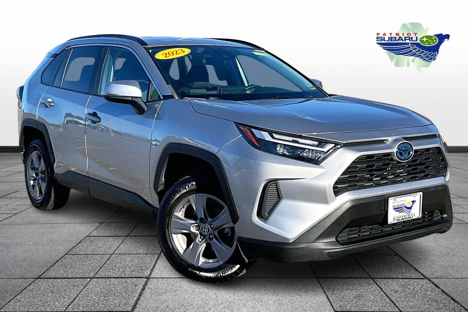 2023 Toyota RAV4 XLE's photo