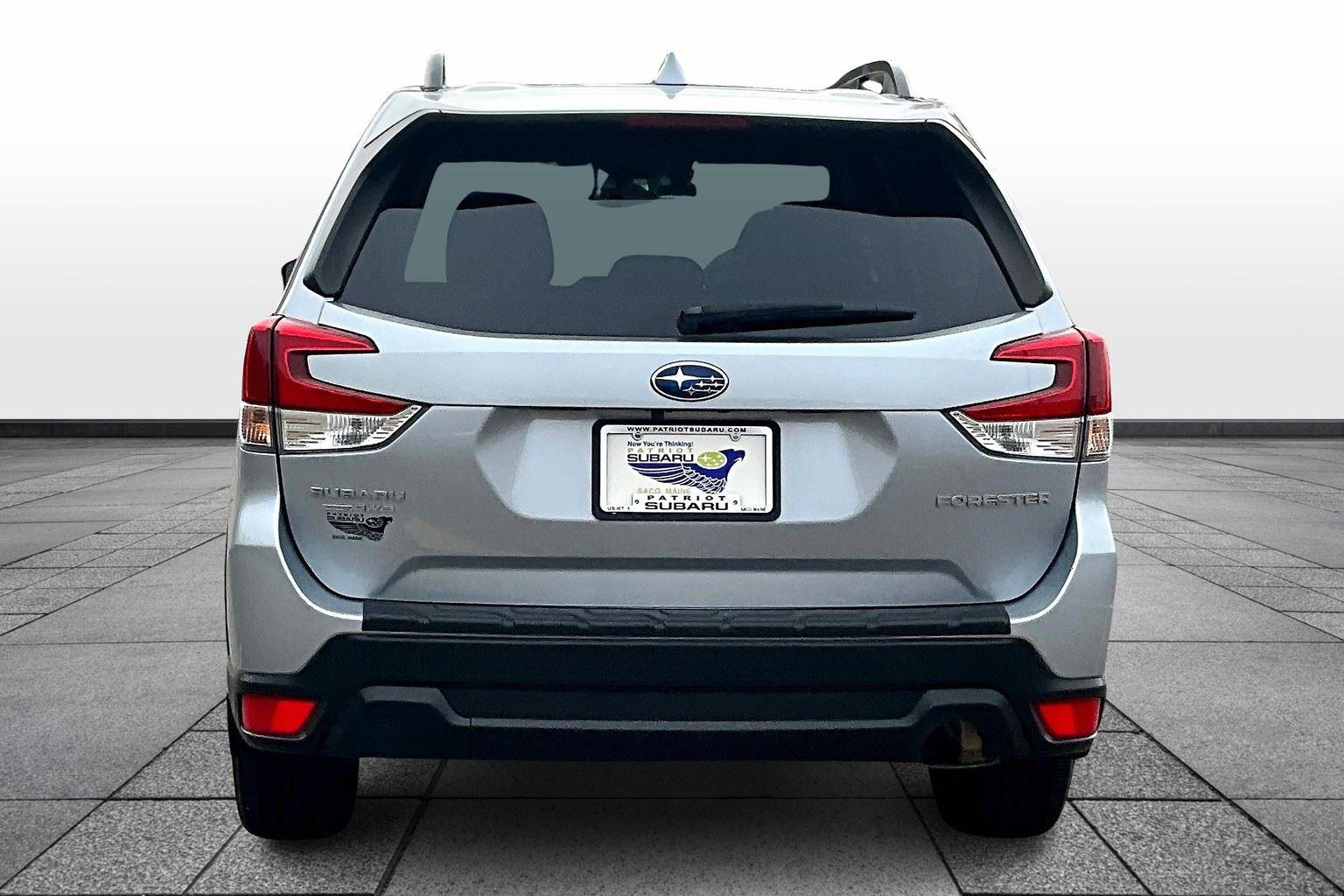 2021 Subaru Forester Premium photo 3