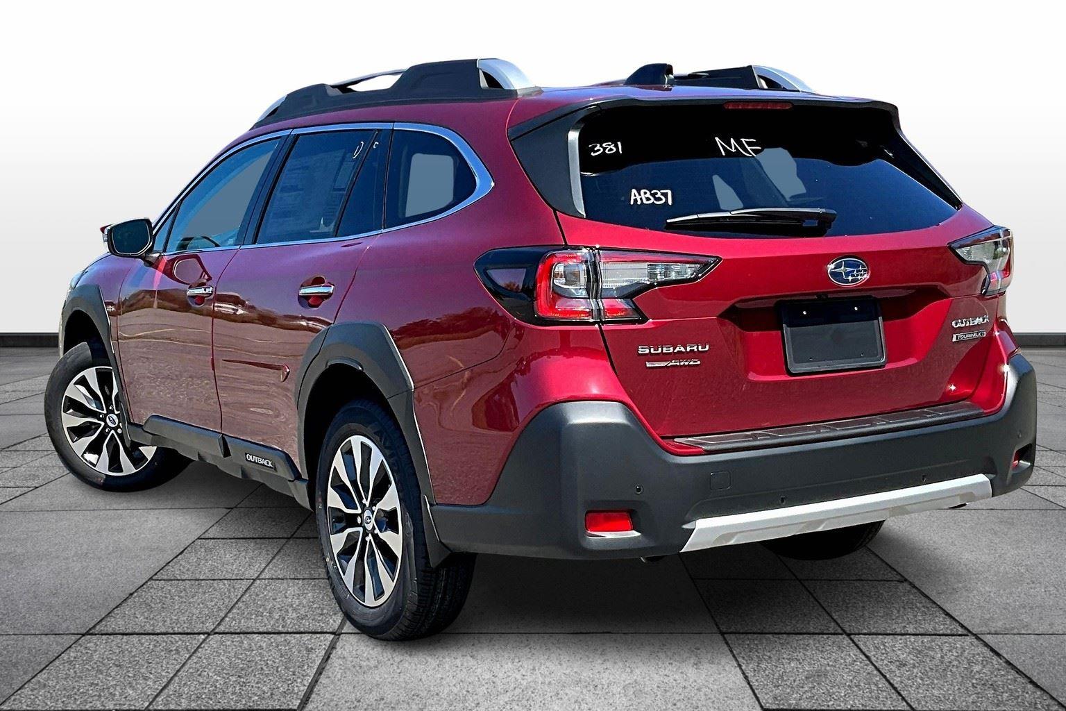 2025 Subaru Outback Touring XT photo 3