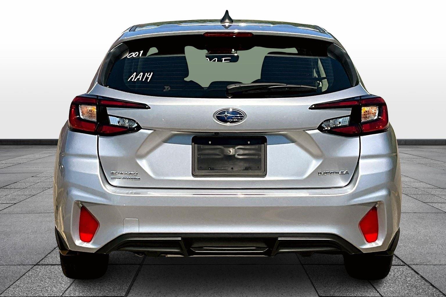 2025 Subaru Impreza Base photo 4