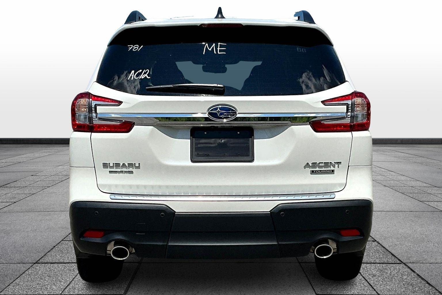 2025 Subaru Ascent Touring photo 4