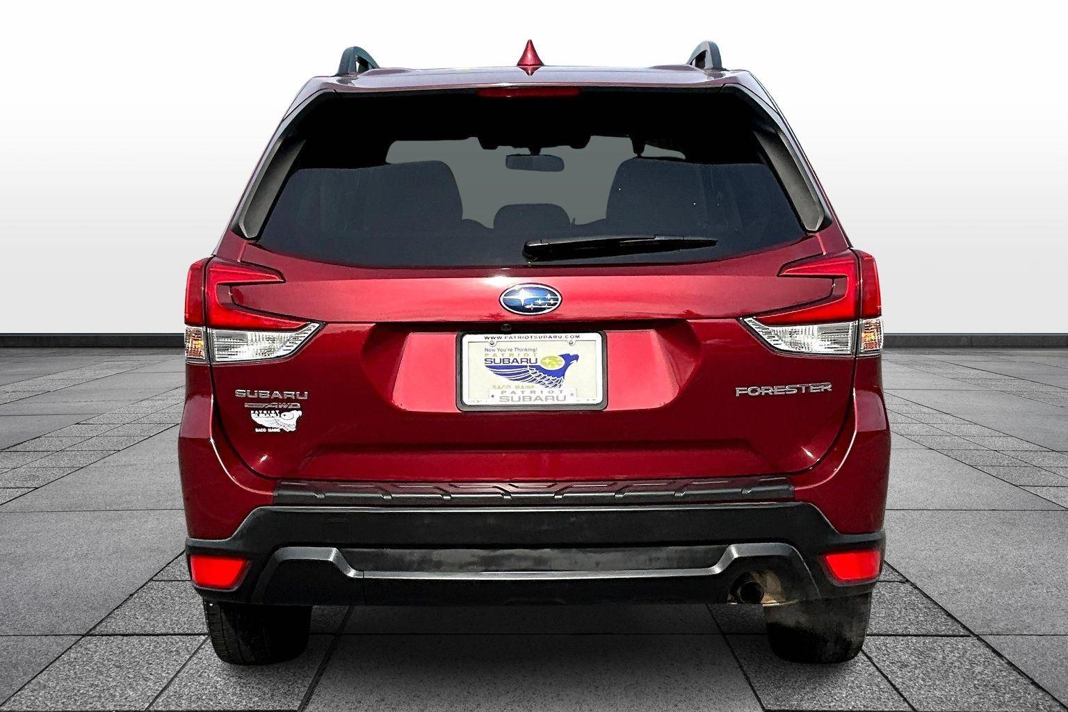 2021 Subaru Forester Premium photo 3