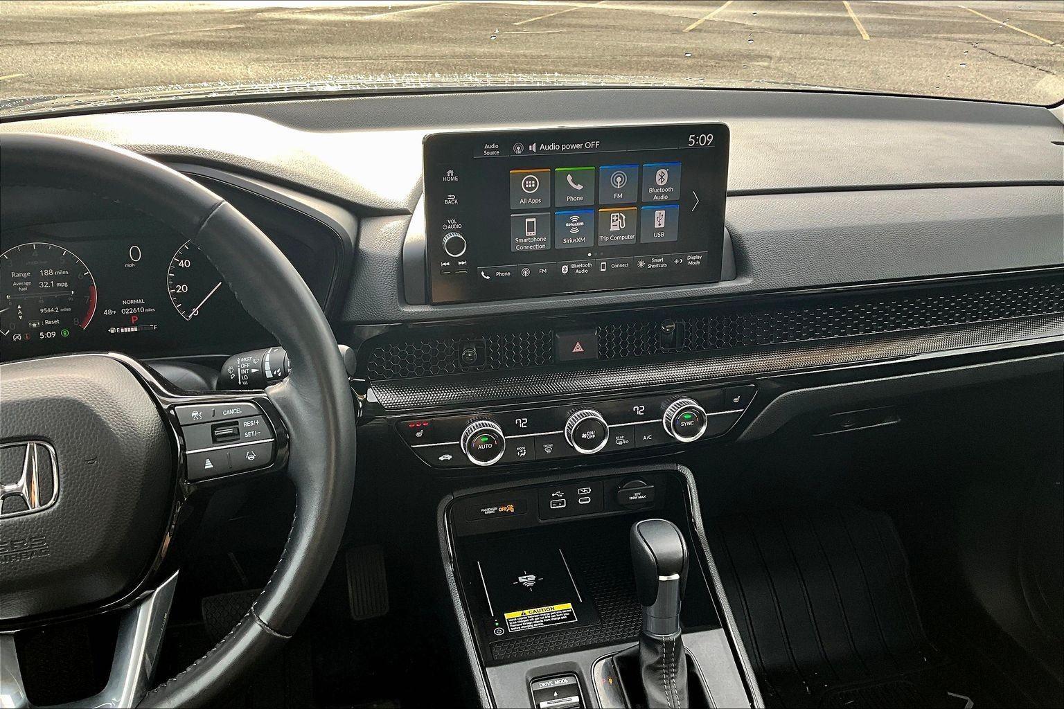 View vehicle photo 6