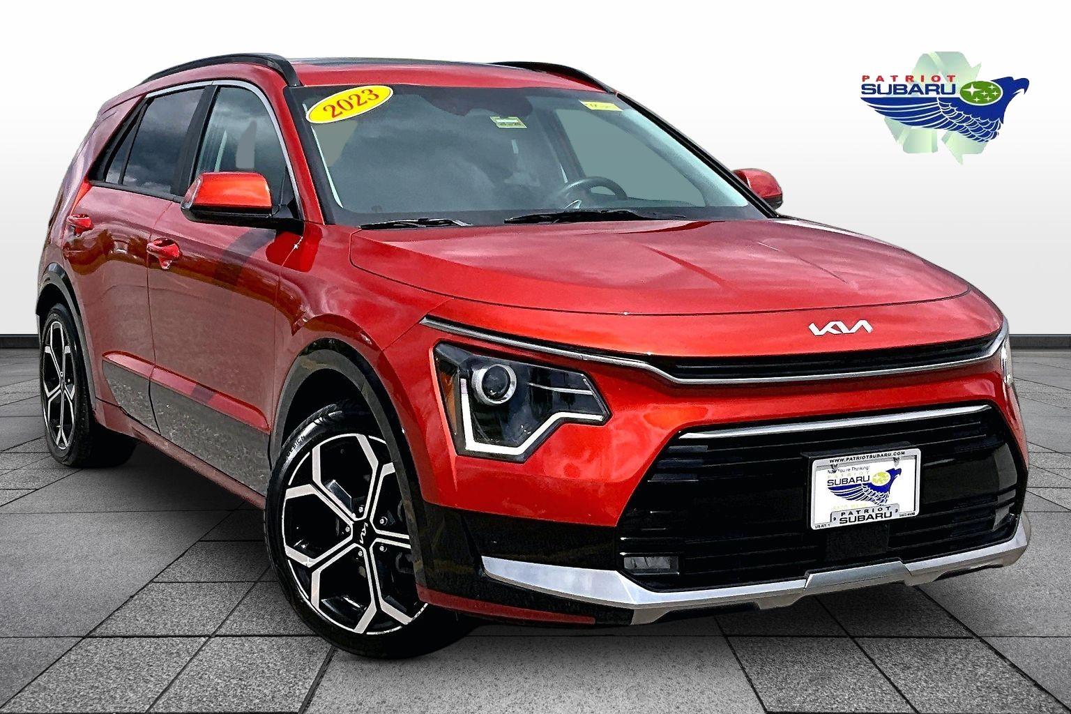 2023 Kia Niro EX Touring HEV's photo
