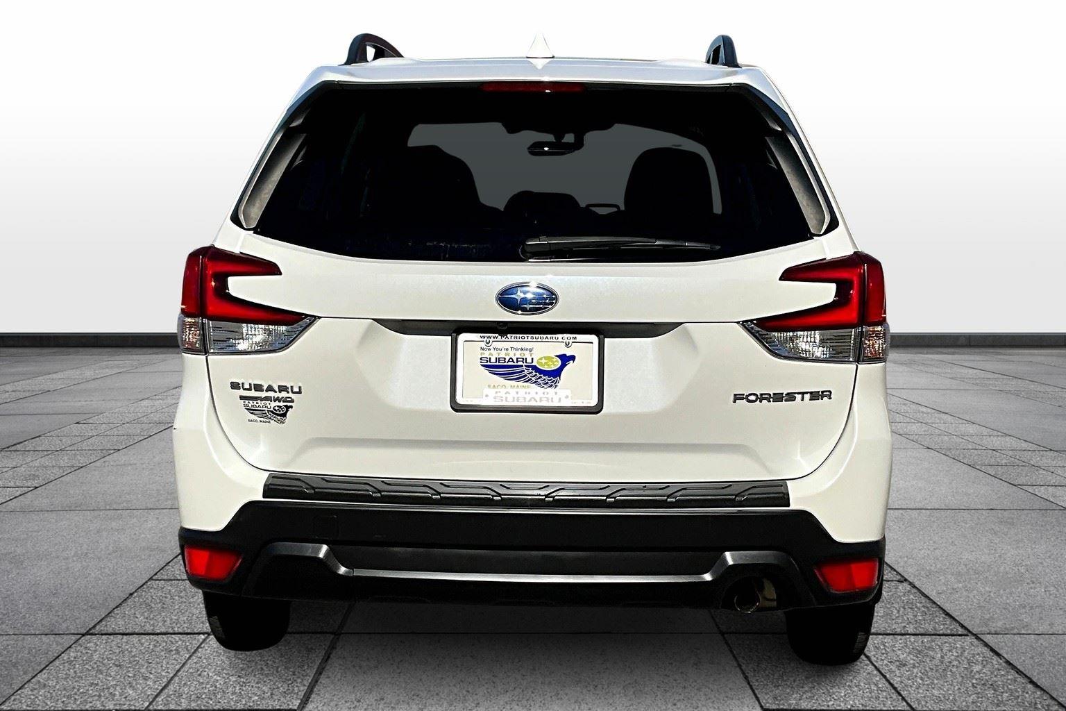 2020 Subaru Forester Premium photo 4