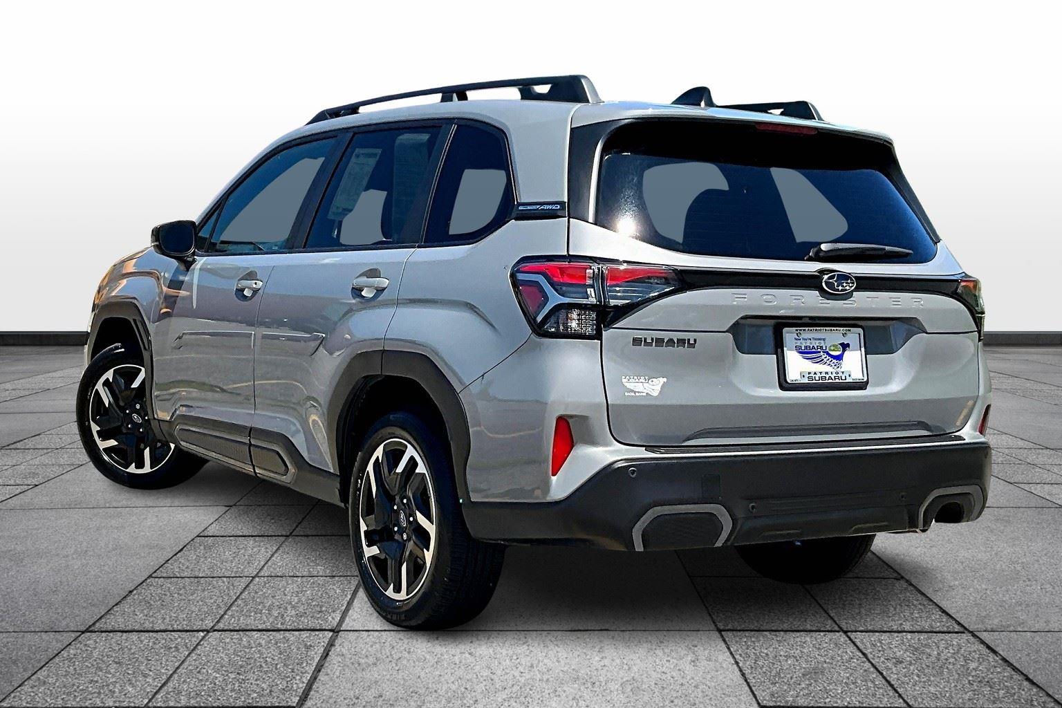 2025 Subaru Forester Limited photo 2