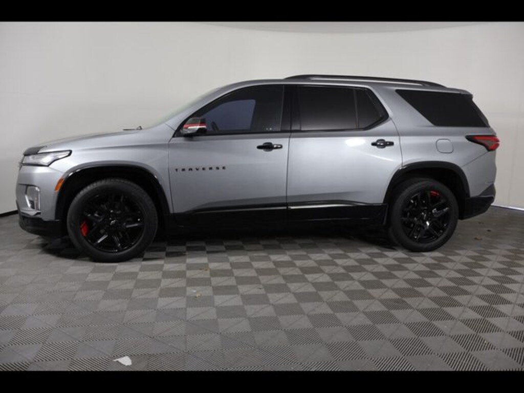 Used 2023 Chevrolet Traverse Premier SUV