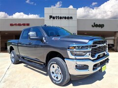 2026 Ram 2500 TRADESMAN CREW CAB 4X4 6'4 BOX Pickup