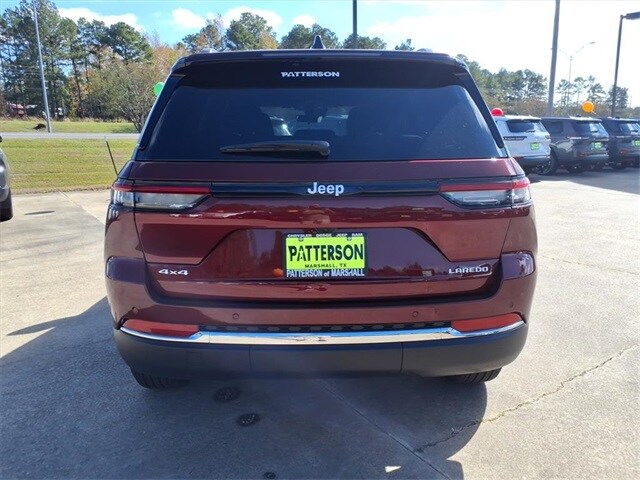 2025 Jeep Grand Cherokee Laredo photo 3