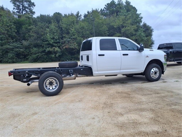 2026 Ram 3500 Tradesman photo 2