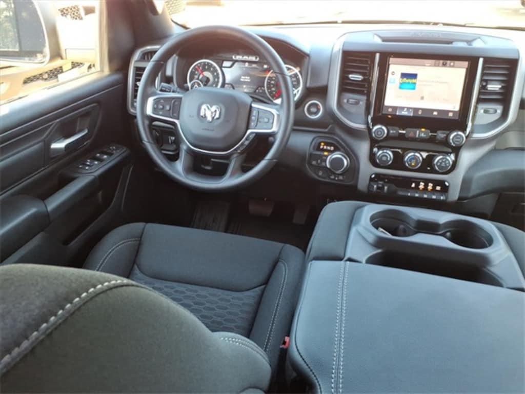 New 2026 Ram 1500 WARLOCK CREW CAB 4X4 5'7 BOX Pickup