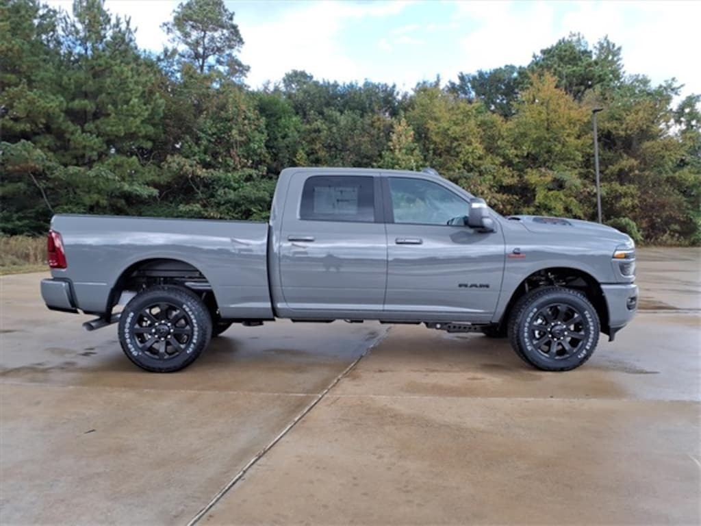 New 2026 Ram 2500 LARAMIE CREW CAB 4X4 6'4 BOX Pickup