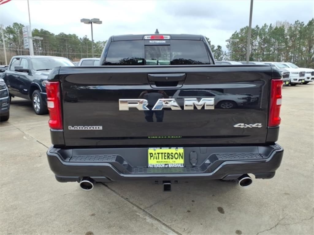 New 2026 Ram 1500 LARAMIE CREW CAB 4X4 5'7 BOX Pickup