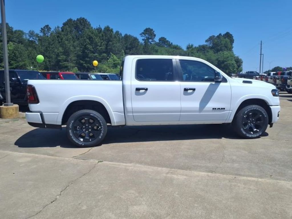 New 2026 Ram 1500 LONE STAR CREW CAB 4X4 5'7 BOX Pickup