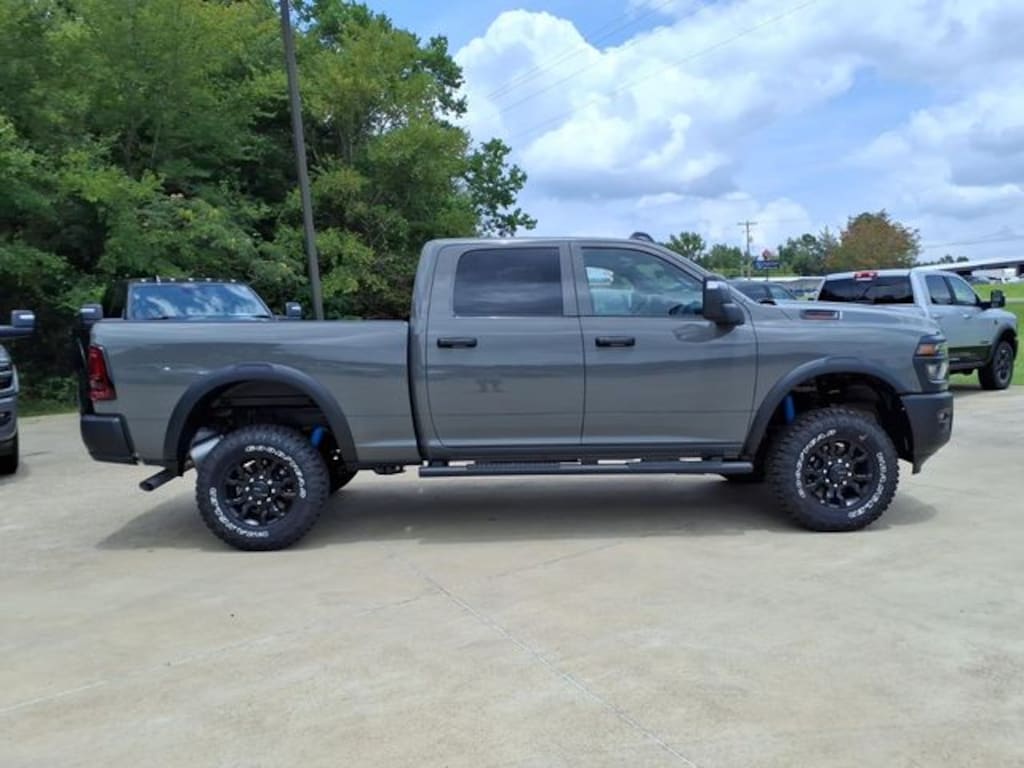 New 2026 Ram 2500 TRADESMAN CREW CAB 4X4 6'4 BOX Pickup
