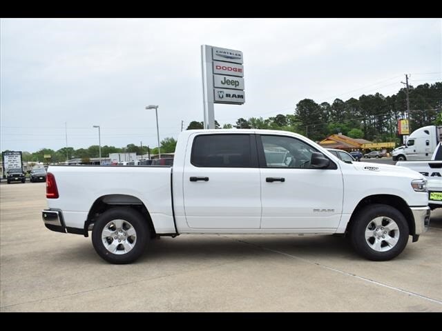 2025 Ram 1500 Tradesman photo 2