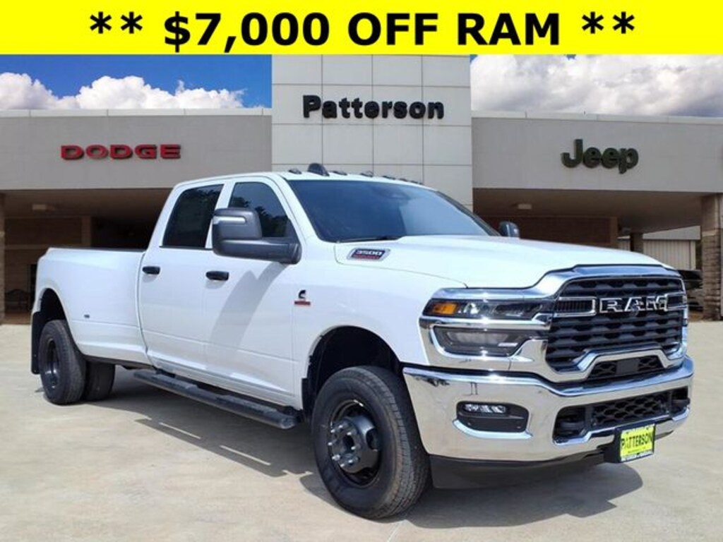 New 2026 Ram 3500 TRADESMAN CREW CAB 4X4 8' BOX Pickup