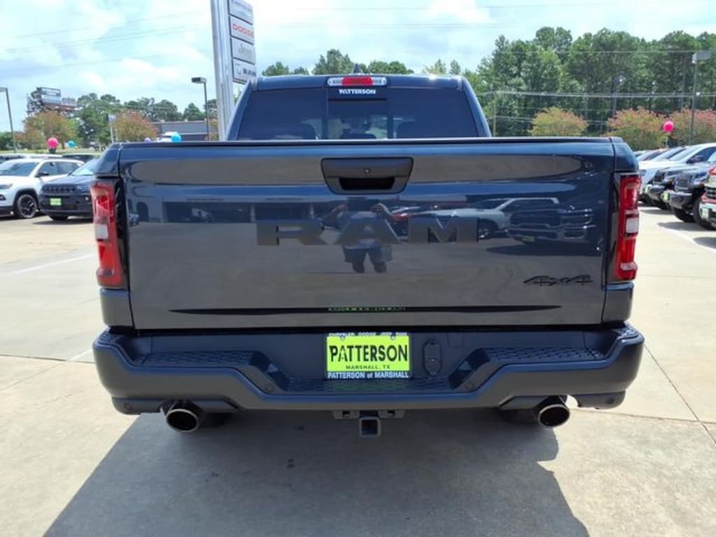 New 2026 Ram 1500 WARLOCK CREW CAB 4X4 5'7 BOX Pickup