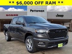 2026 Ram 1500 EXPRESS CREW CAB 4X2 5'7 BOX Pickup