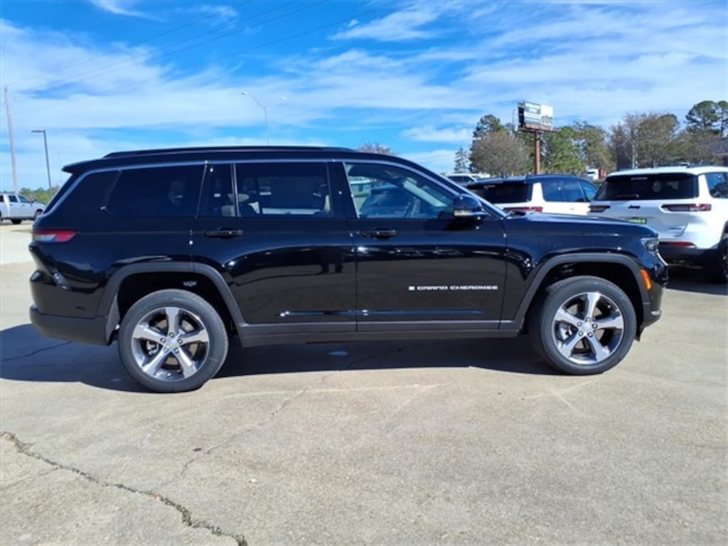 New 2025 Jeep Grand Cherokee L LIMITED 4X4 Sport Utility
