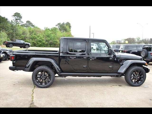 2025 Jeep Gladiator Sport photo 2
