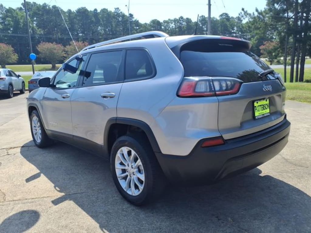 Used 2021 Jeep Cherokee Latitude SUV