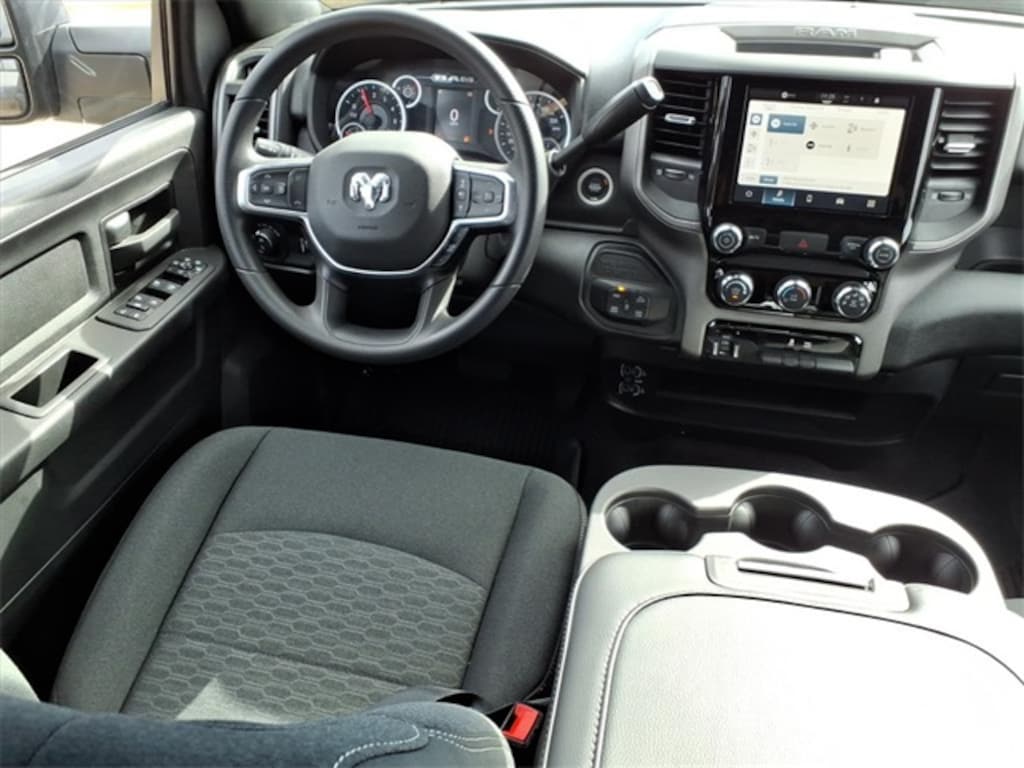 New 2026 Ram 2500 WARLOCK CREW CAB 4X4 6'4 BOX Pickup