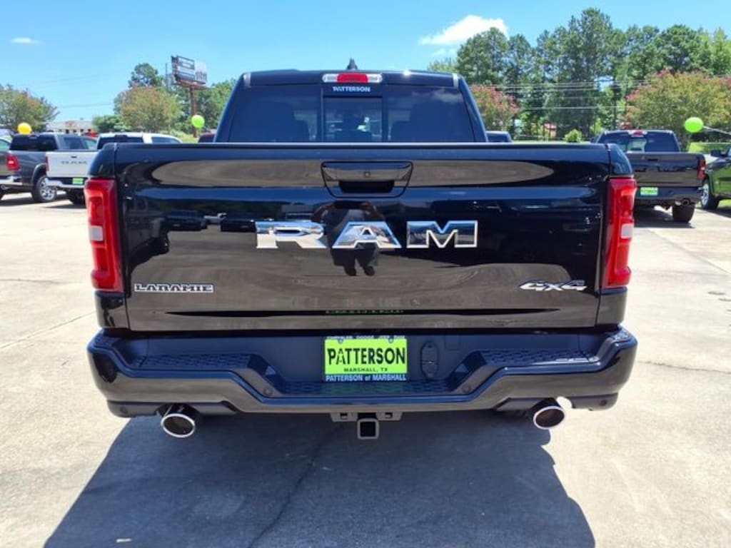 New 2026 Ram 1500 LARAMIE CREW CAB 4X4 5'7 BOX Pickup
