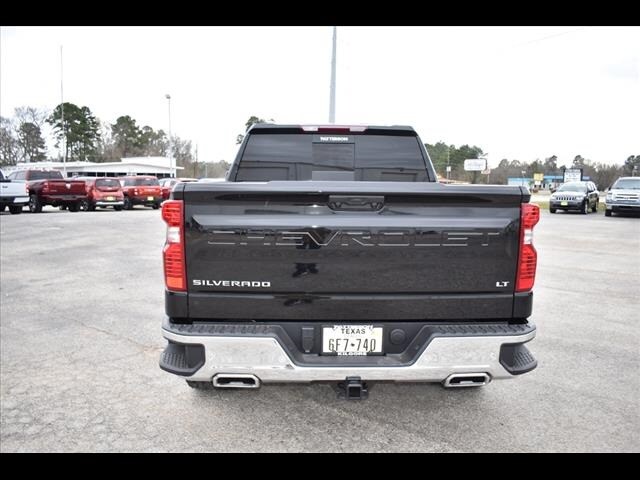 2025 Chevrolet Silverado 1500 LT photo 3