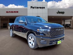 2026 Ram 1500 EXPRESS CREW CAB 4X2 5'7 BOX Pickup
