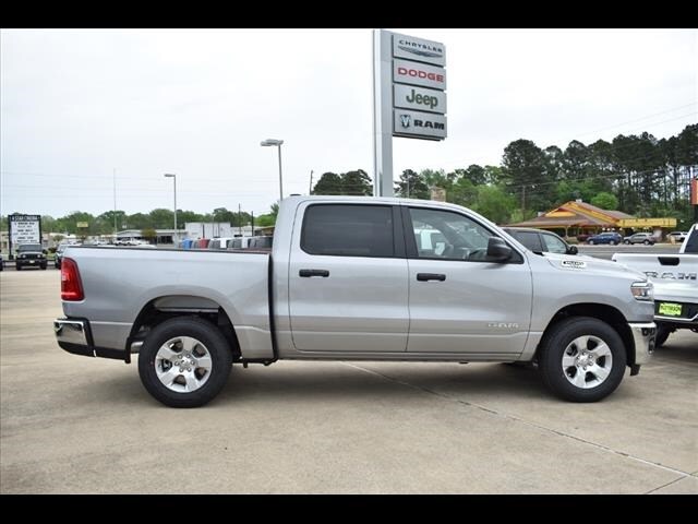 2025 Ram 1500 Tradesman photo 2