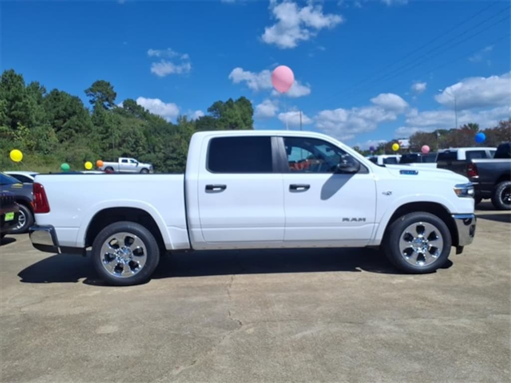 New 2026 Ram 1500 LONE STAR CREW CAB 4X4 5'7 BOX Pickup