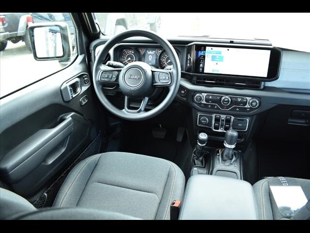 2025 Jeep Gladiator Sport photo 4