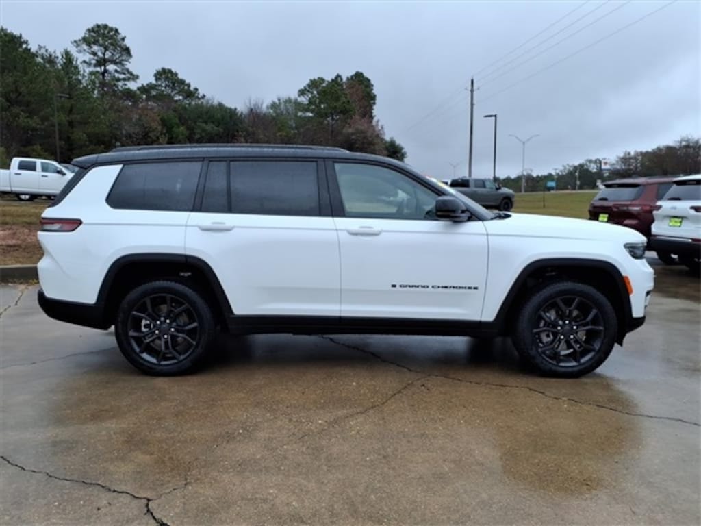 New 2025 Jeep Grand Cherokee L LIMITED 4X4 Sport Utility