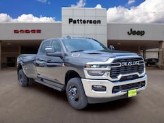 2026 Ram 3500 TRADESMAN CREW CAB 4X4 8' BOX Pickup