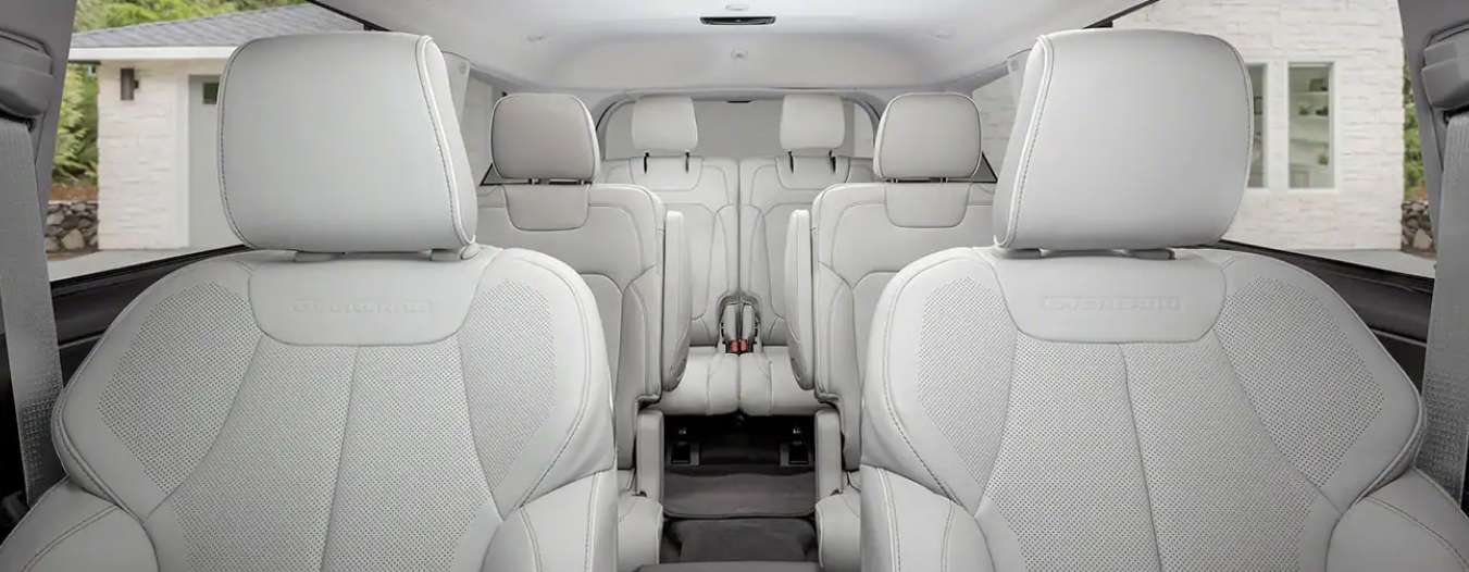 2021 jeep grand cherokee interior