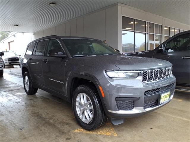 2025 Jeep Grand Cherokee L Laredo's photo