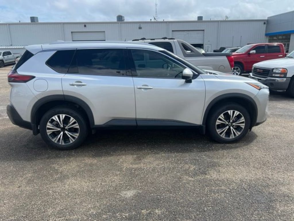 Used 2021 Nissan Rogue SV SUV