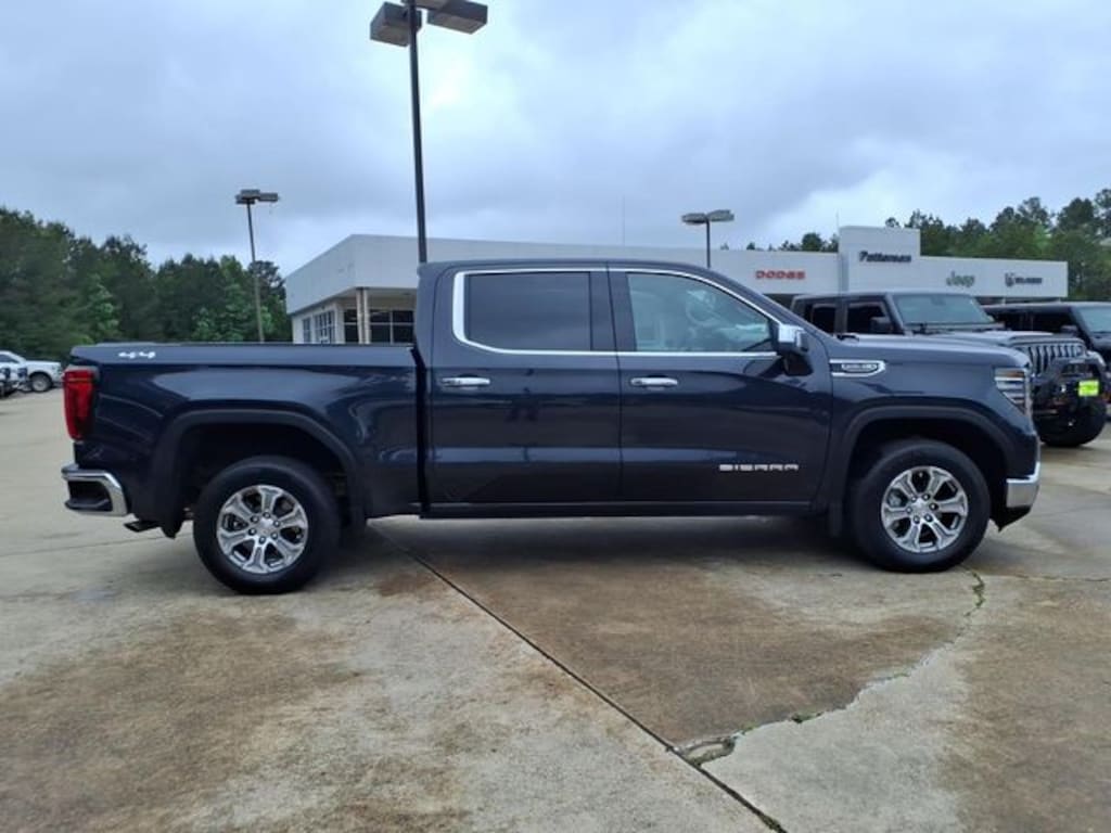 Used 2025 GMC Sierra 1500 SLT Truck Crew Cab