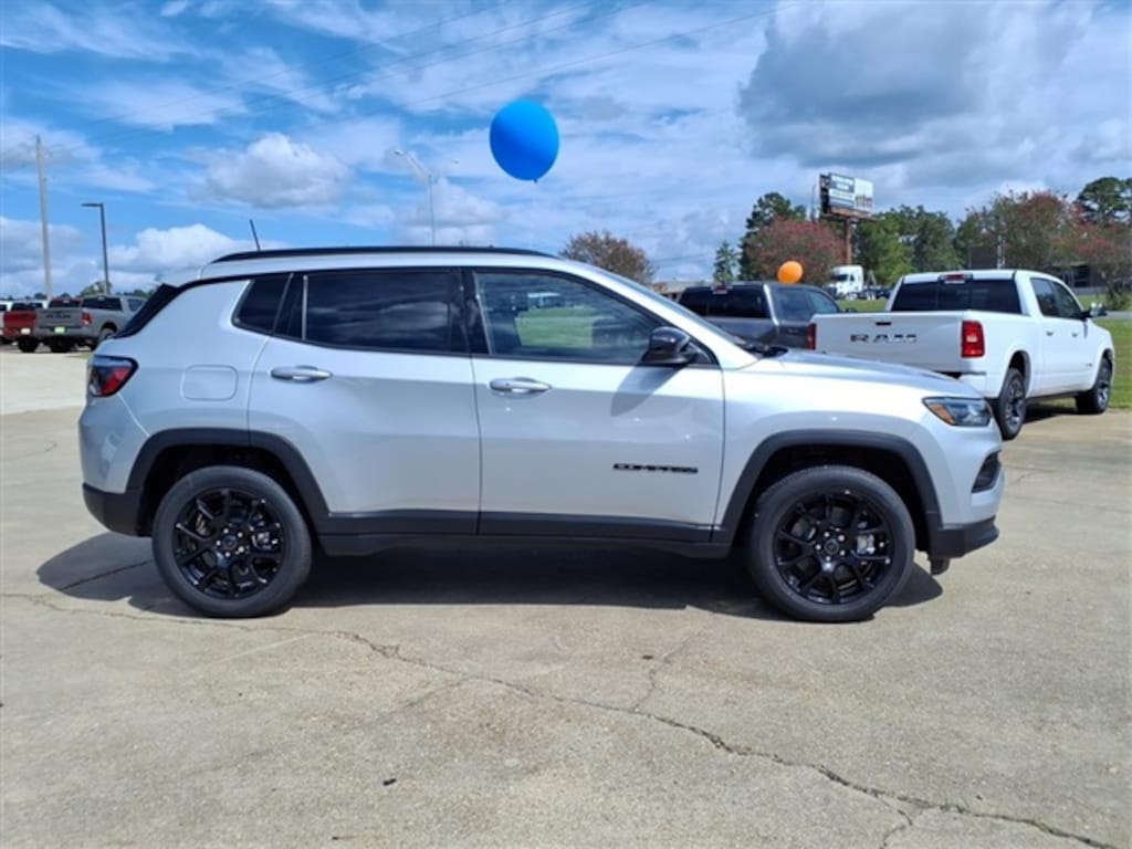 New 2026 Jeep Compass Latitude Altitude Sport Utility