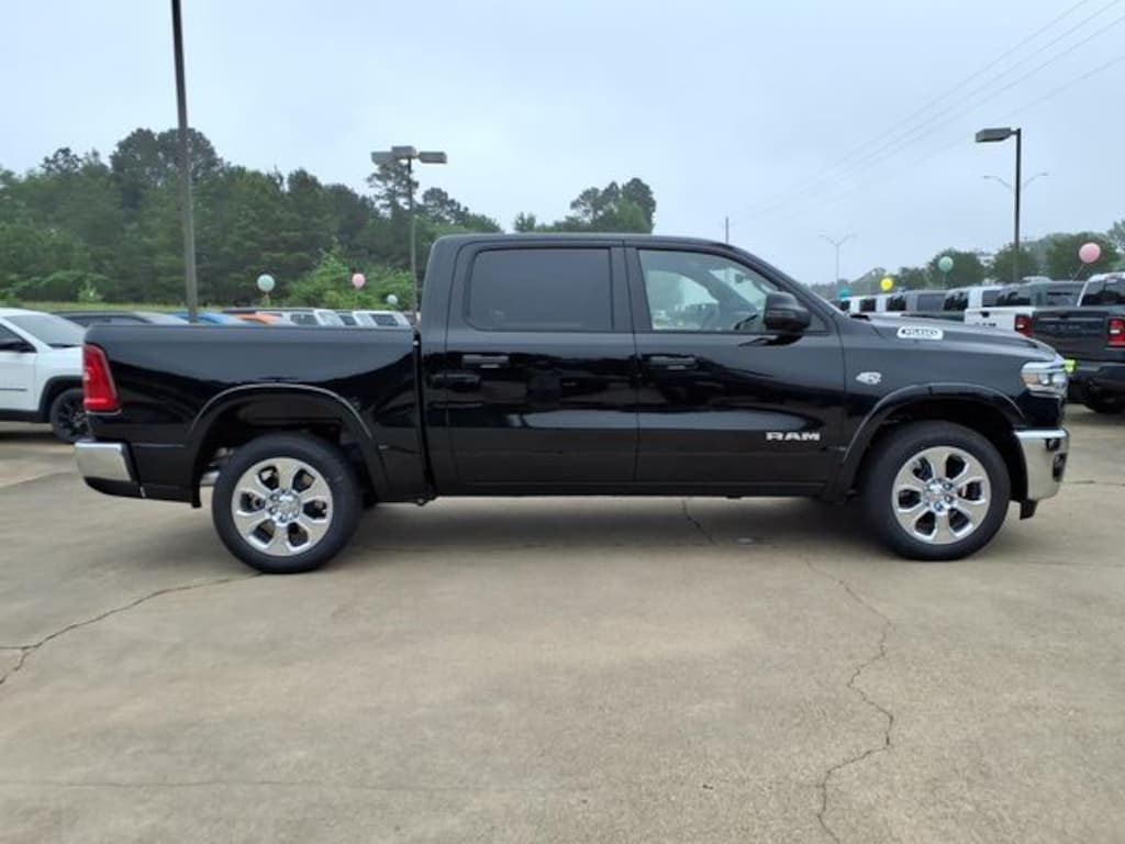 New 2026 Ram 1500 LONE STAR CREW CAB 4X2 5'7 BOX Pickup