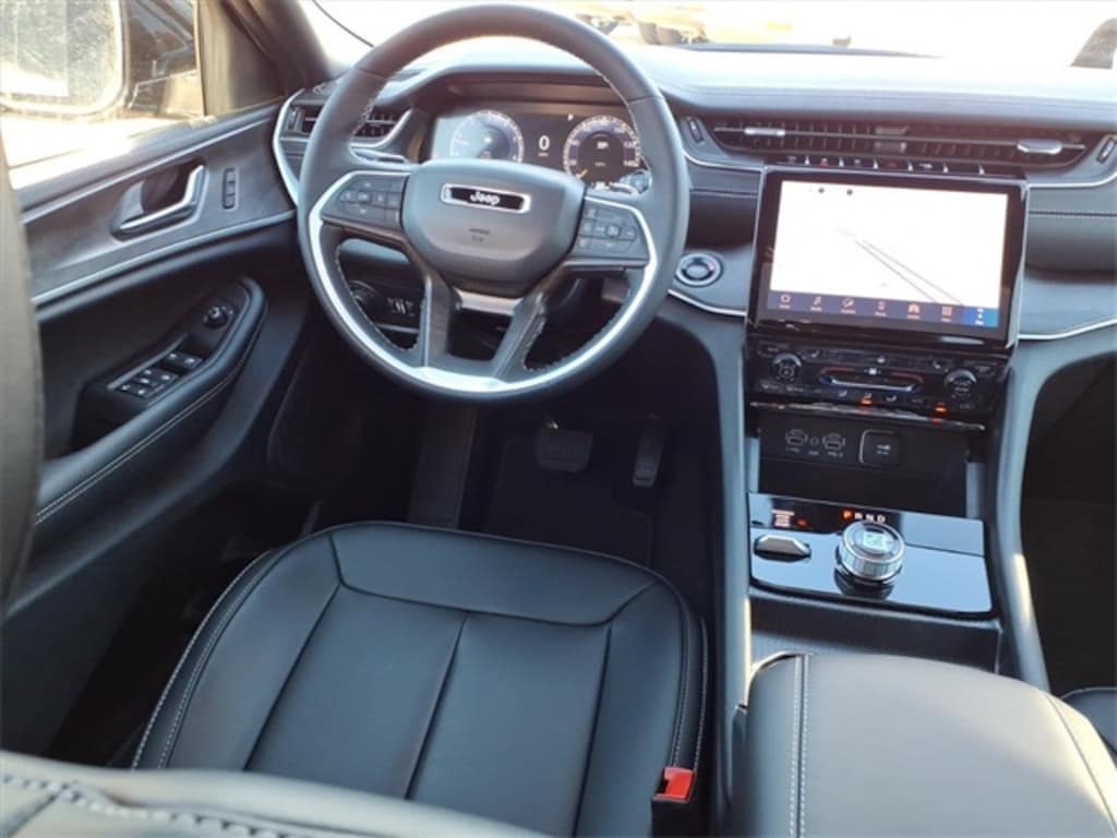 New 2025 Jeep Grand Cherokee L LIMITED 4X4 Sport Utility