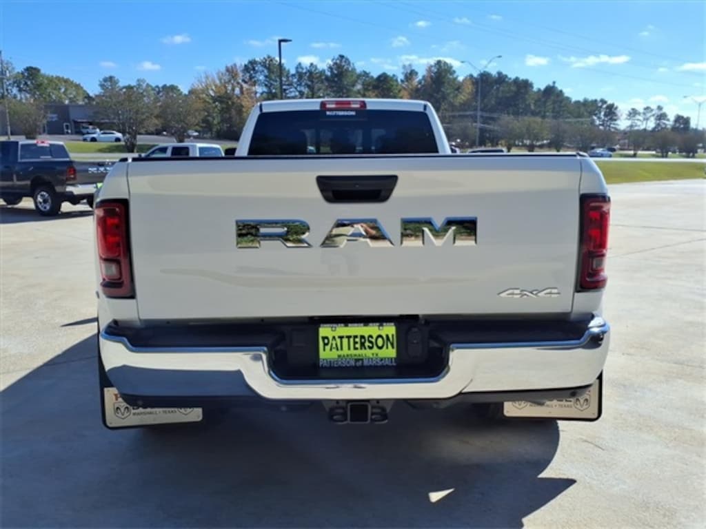 New 2026 Ram 3500 TRADESMAN CREW CAB 4X4 8' BOX Pickup